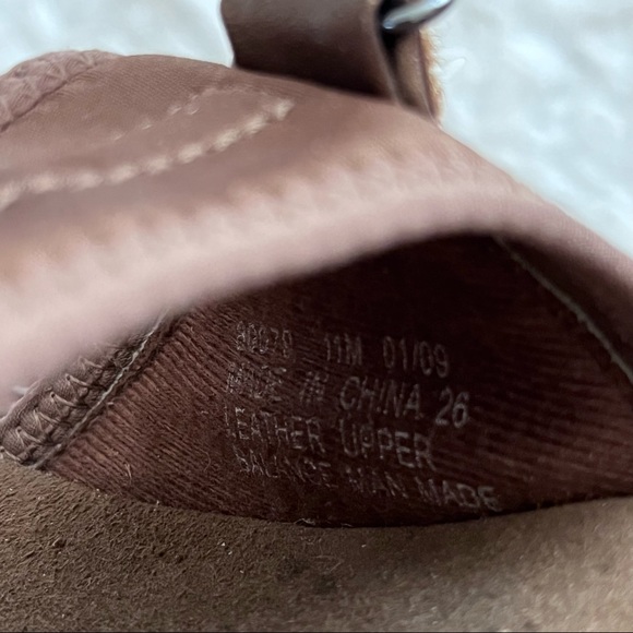 Clarks bronze sandals, size 11 - Picture 9 of 9